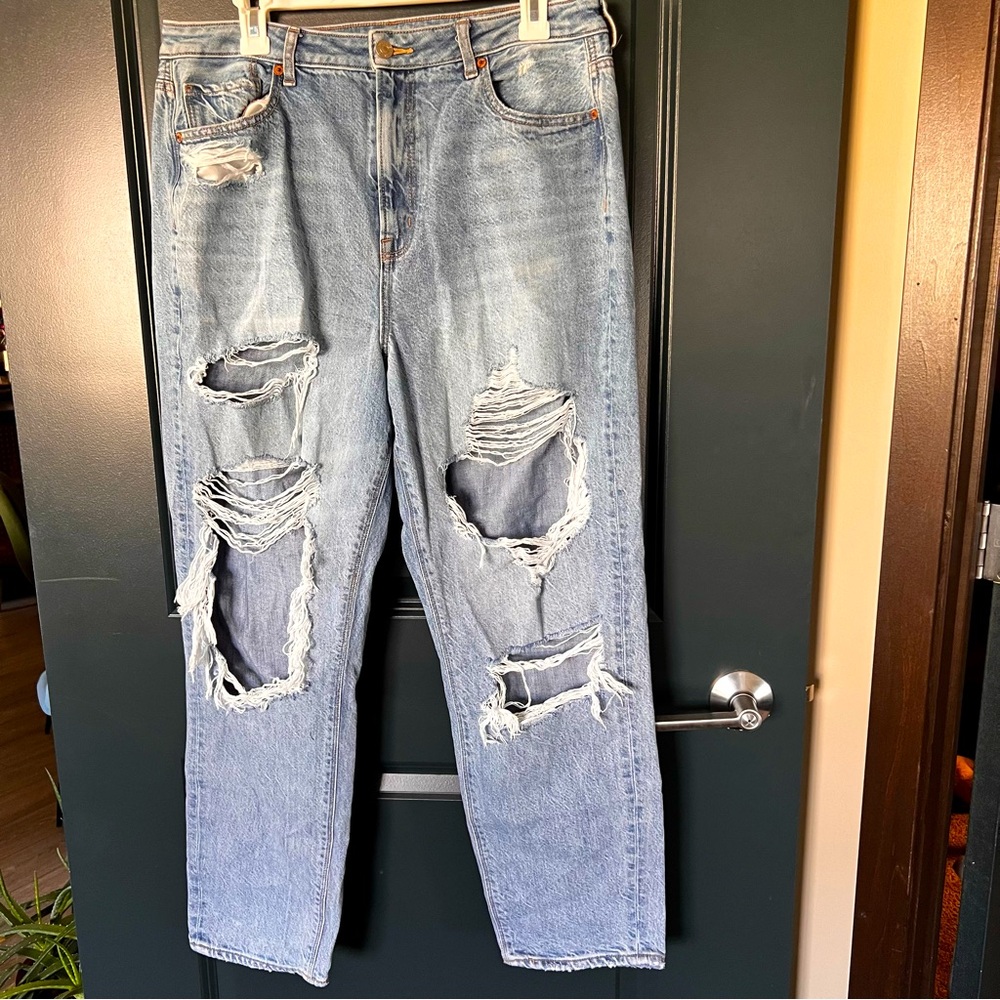 American Eagle Distressed Mom Jeans